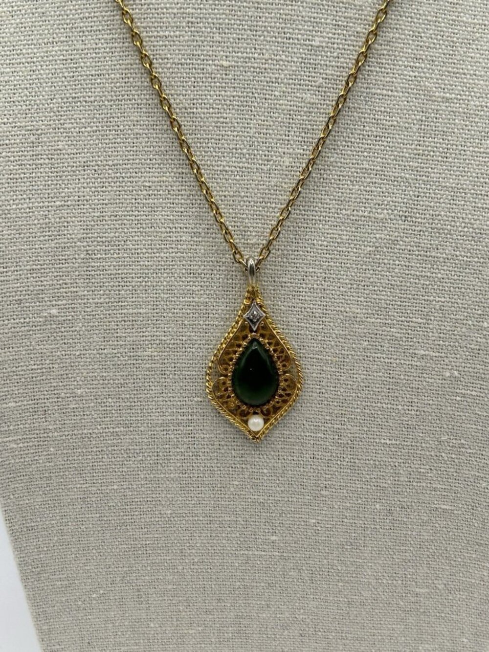 Vintage Green Jade Diamond Cultured Pearl Filigree Gold-tone Pendant Necklace - Picture 4 of 9